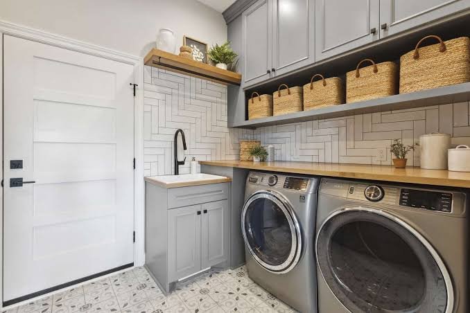 How to Deep Clean Your Laundry Room